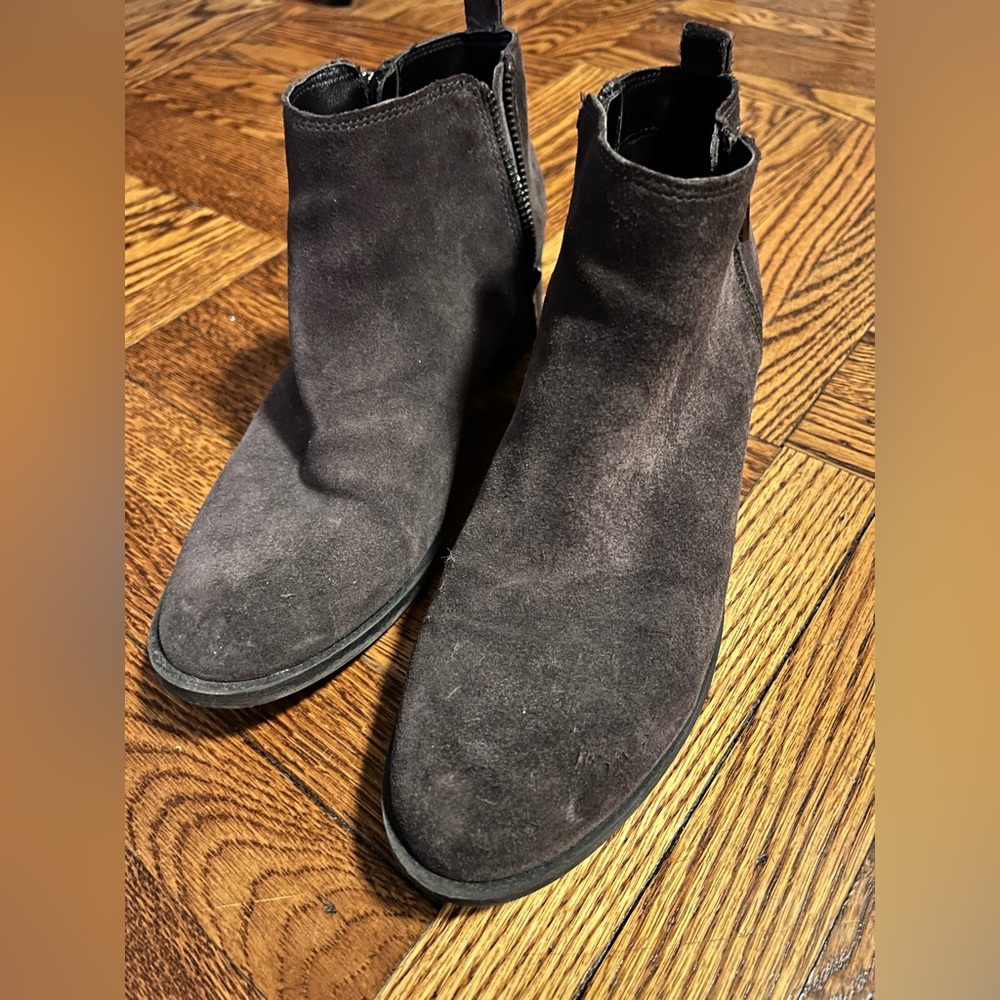 Cute suede chocolate brown booties with zippers on both sides, hardly ever worn